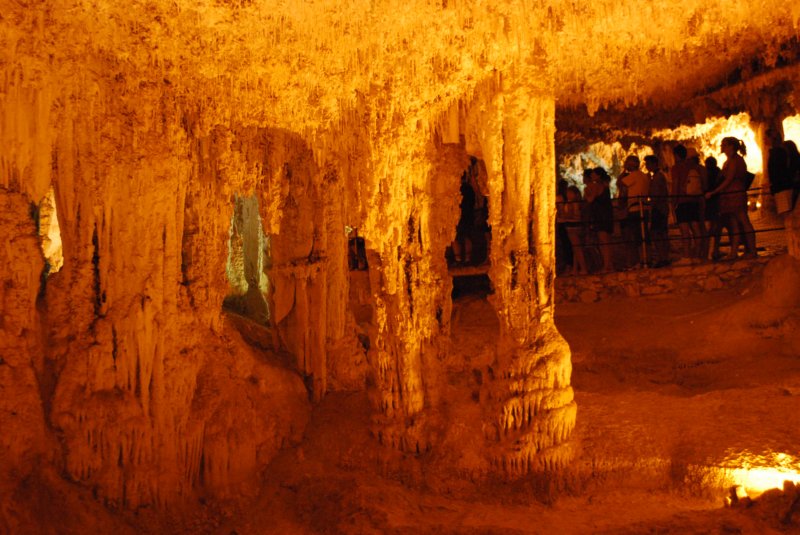 nettunosgrotto22.jpg